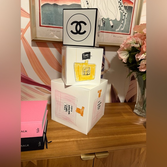 Chanel Fragrance display